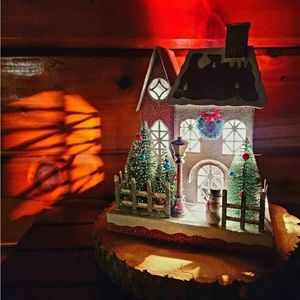 Christmas Cottage Scentsy Wax Warmer